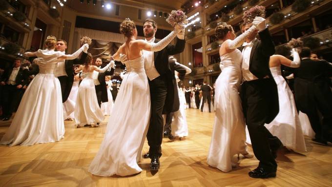 Gleichgeschlechtliches Paar debütiert am Wiener Opernball