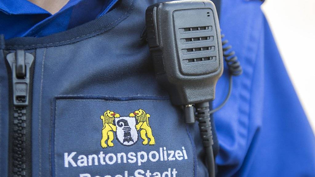 Eine 75-Jährige sticht einen Siebenjährigen nieder. Das Kind stirbt im Spital, die die Kantonspolizei und die Staatsanwaltschaft Basel-Stadt melden. (Symbolbild)