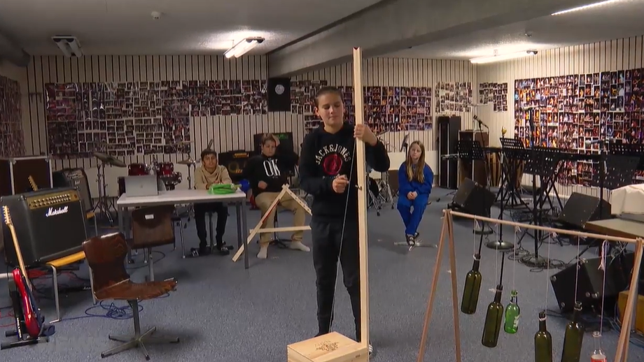 Diese Berner Sechstklässler bauen ihre Instrumente selbst