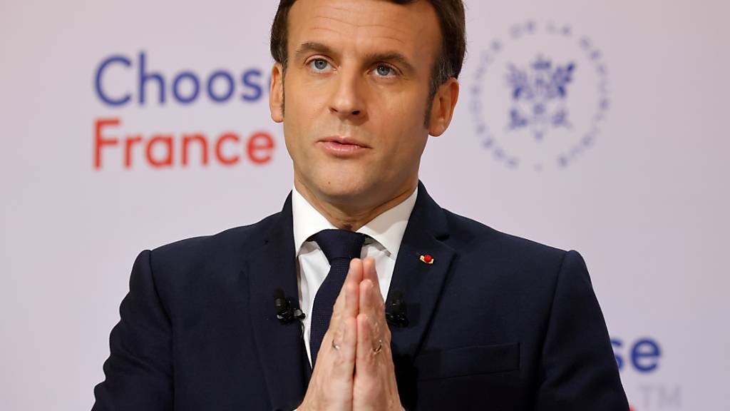 Die Zeitung «Journal du Dimanche» berichtet, dass Präsident Emmanuel Macron noch in dieser Woche landesweite Ausgangsbeschränkungen verkünden könnte. Foto: Ludovic Marin/POOL AFP/AP/dpa