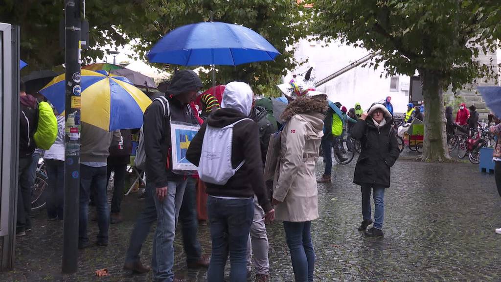 Corona: Hunderte demonstrieren in Konstanz gegen Massnahmen
