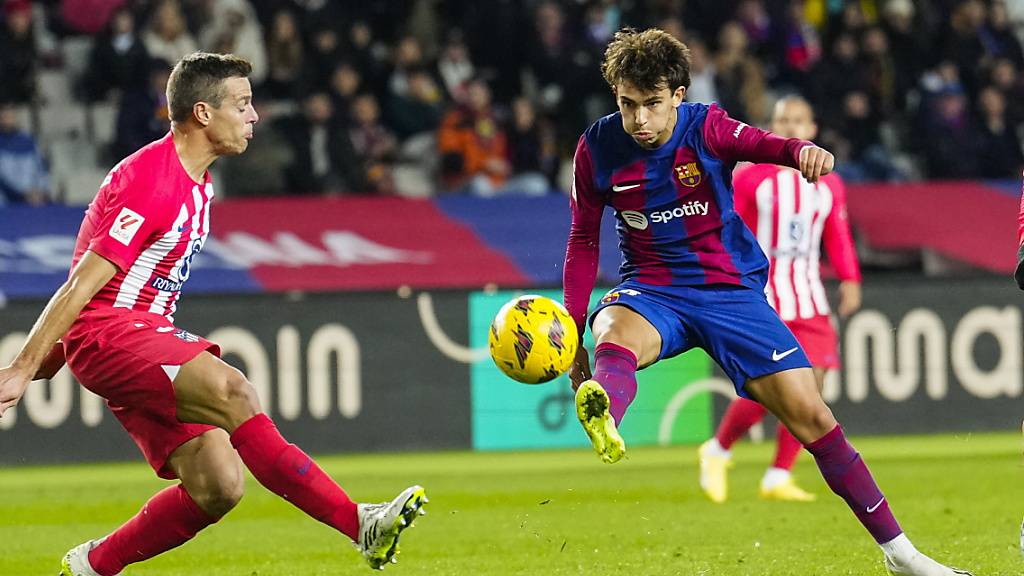 João Felix (rechts) vom FC Barcelona entschied mit seinem Tor das Verfolgerduell mit Atlético Madrid