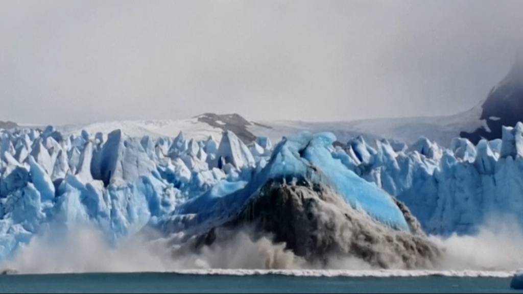 Imposantes Naturschauspiel: So «kalbt» ein Gletscher