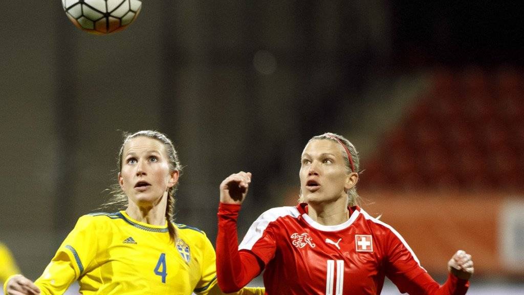 Schwedens Emma Berglund gegen Lara Dickenmann