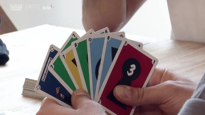 Luzerner entwickeln Kartenspiel «Lockdown»