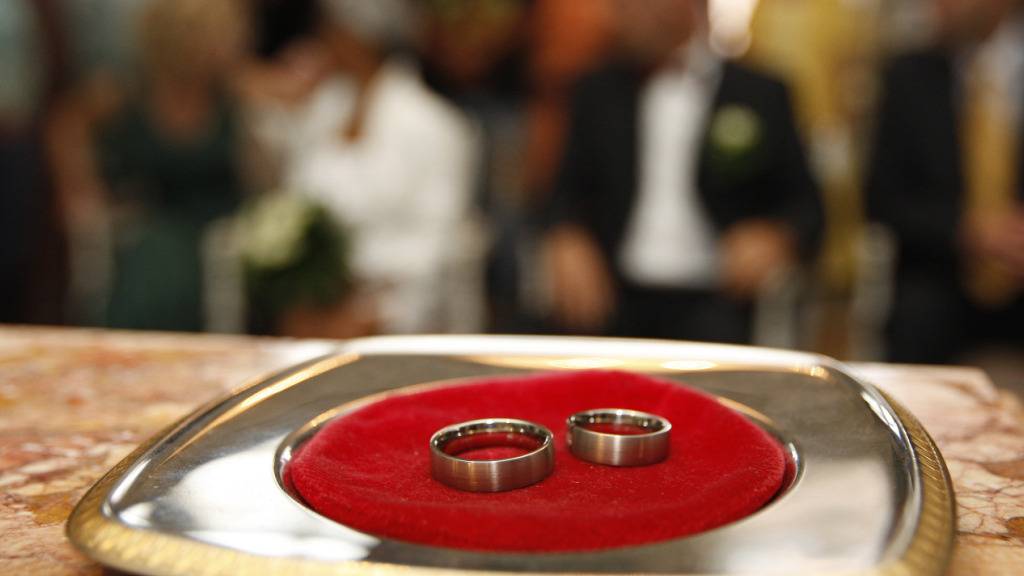 Räte streiten um Wiedereinführung von Doppelnamen