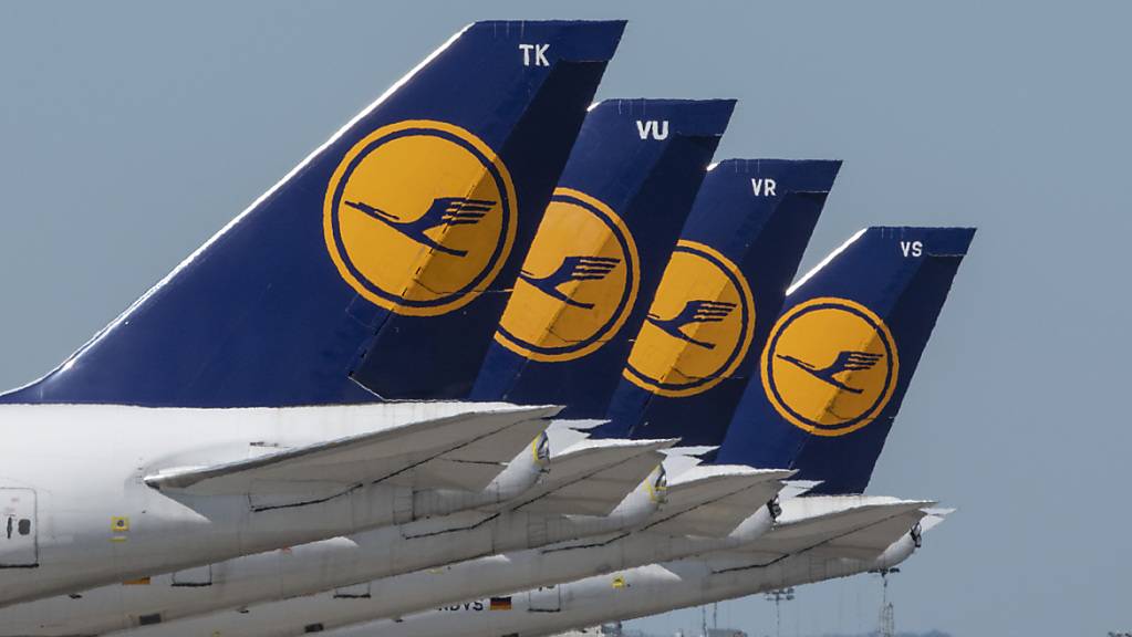 Die Lufthansa nimmt Kurs auf das langgehegte Ziel Italien. Gemeinsam mit der Genfer Reederei MSC strebt die Swiss-Mutter die mehrheitliche Übernahme der Alitalia-Nachfolgerin ITA Airways an. (Archivbild)