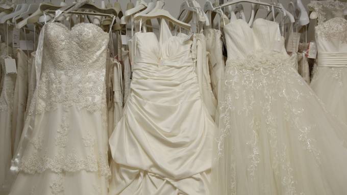 Traumhochzeit: Brautkleid von 2 For Love Luzern