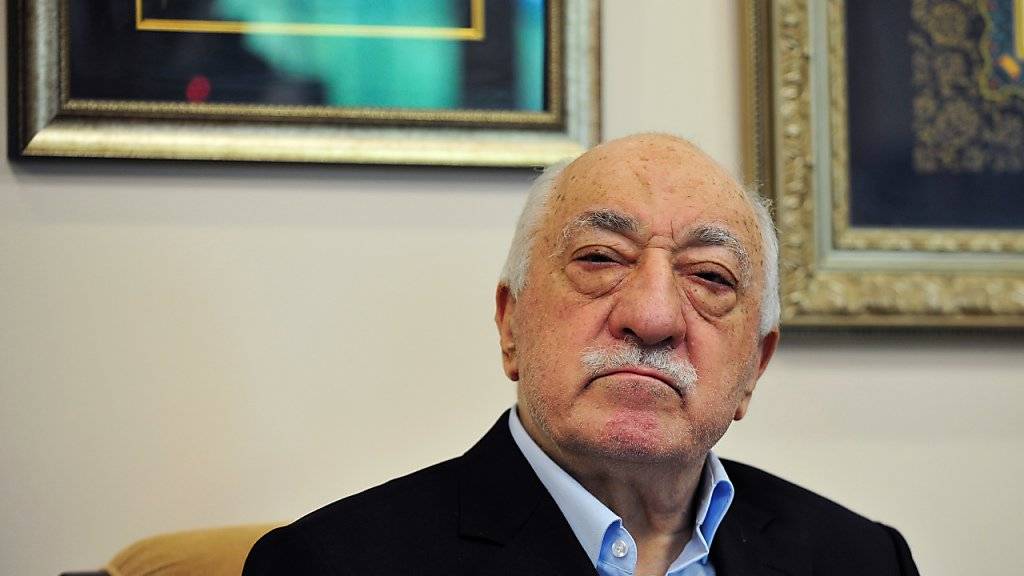 Die türkische Regierung nannte schon rasch nach dem gescheiterten Putsch Gülen als dessen Strippenzieher. In Abwesenheit wird dem in den USA lebenden Prediger nun den Prozess gemacht. (Archiv)