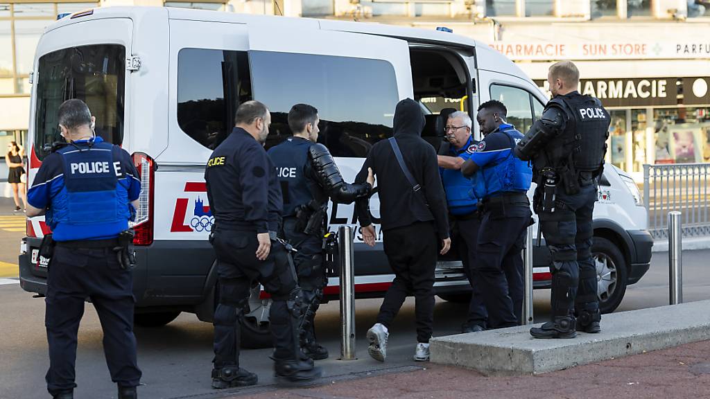 Die Polizei nahm am Dienstagabend in Lausanne mehrere Jugendliche fest. Sachbeschädigungen blieben aus.