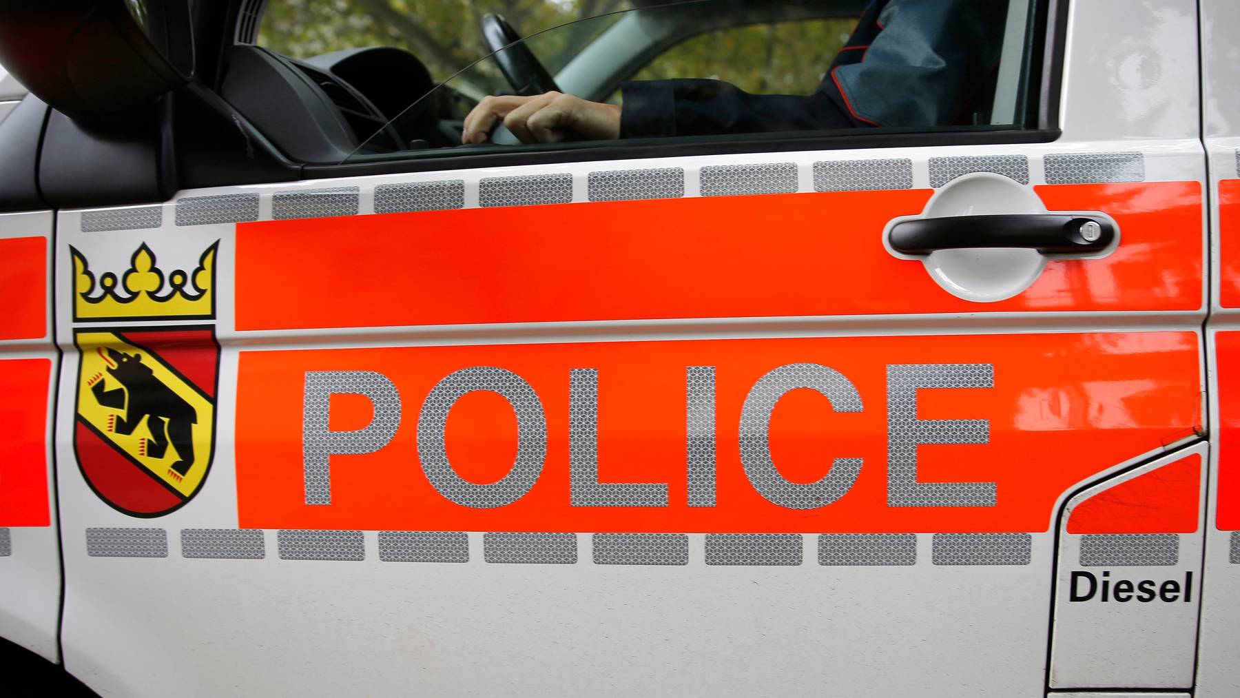 Detailansicht eines Dienstfahrzeug der Kantonspolizei Bern.