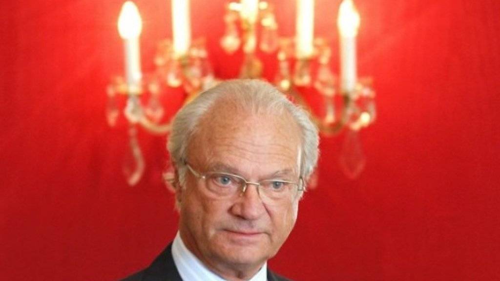 Einen Heiligenschein hat er zwar noch nicht, aber punkto Umweltschutz ist König Carl XVI. Gustaf - hier bei einem Pfadfindertreffen 2010 in Bern - schon sehr päpstlich (Archiv).