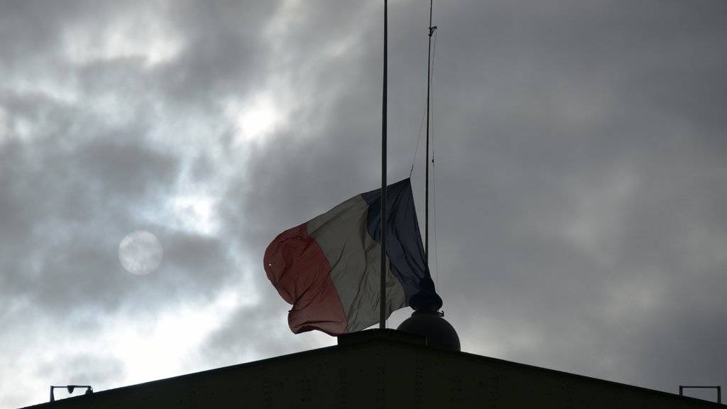Frankreich befindet sich nach den Terroranschlägen in Schock und Trauer.