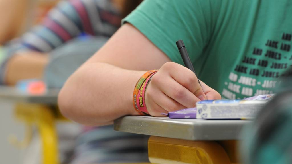 Bei den Aufnahmeprüfungen für die Bündner Mittelschulen waren 540 von 883 Personen erfolgreich. (Symbolbild)