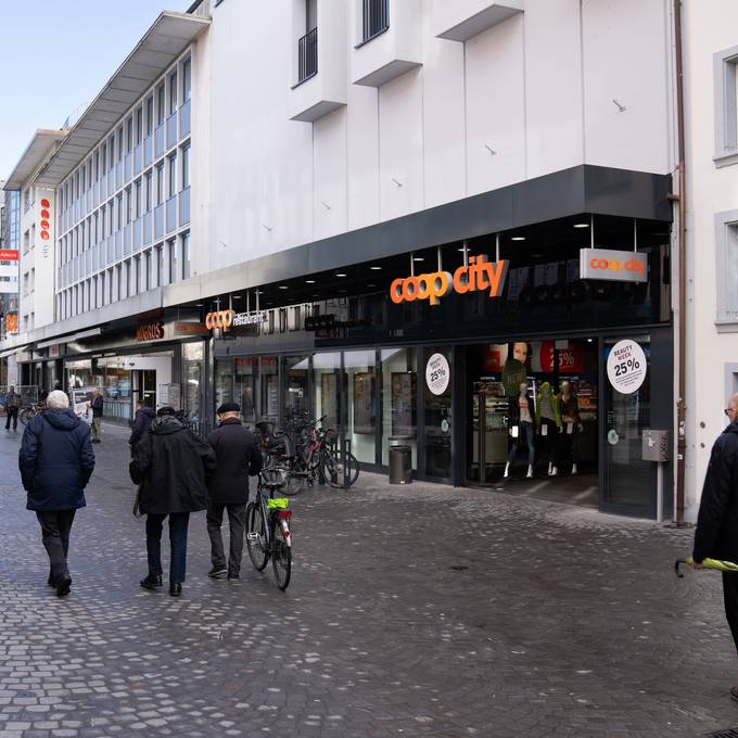 Aargauer Wiederholungstäter klaut Bier und Esswaren in Coop und Migros