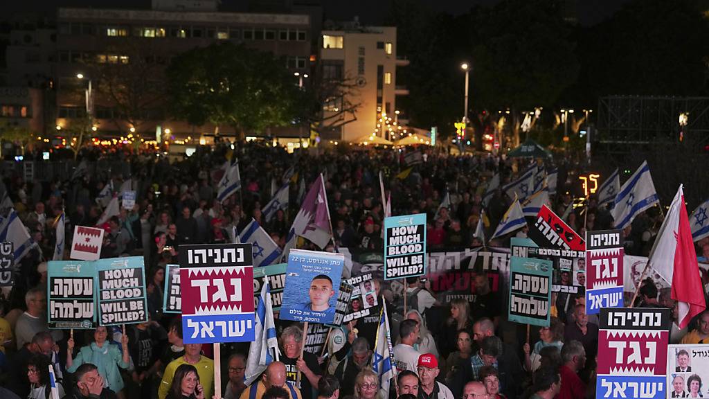 Tausende Israelis protestieren gegen Regierung