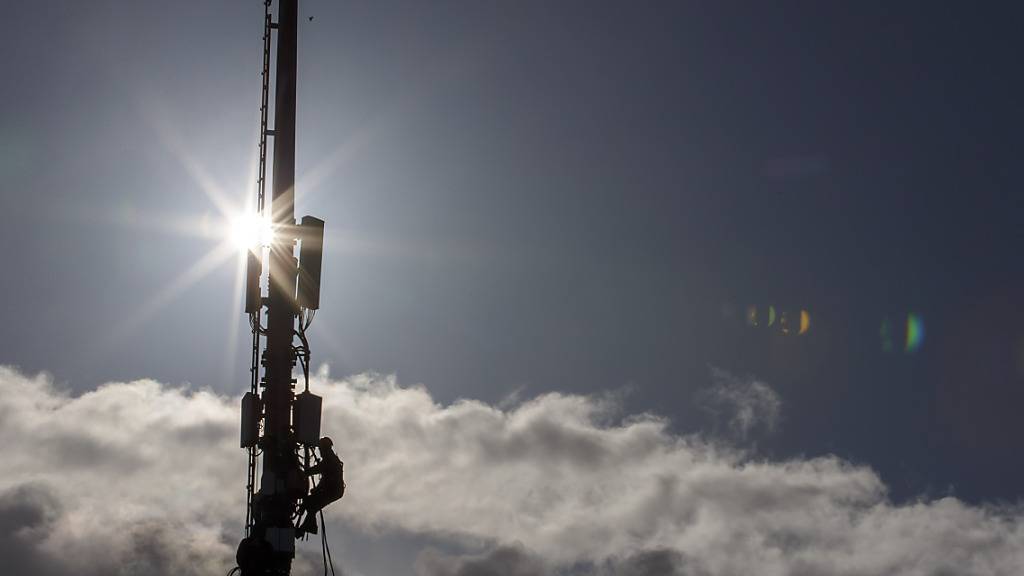 Nach dem Ständerat hat am Donnerstag auch der Nationalrat grünes Licht für einen beschleunigten Ausbau der 5G-Technologie gegeben.