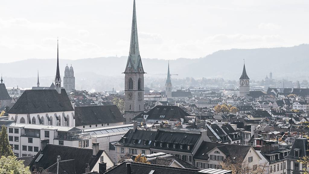 Kirchtürme in der Stadt Zürich. (Archivaufnahme)