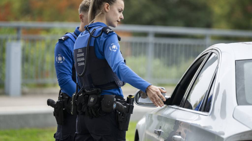 Mitarbeitende des Bundesamts für Zoll und Grenzsicherheit (BAZG) entdeckten während einer Kontrolle in Kreuzlingen vier Kilogramm Kokain. (Symbolbild)