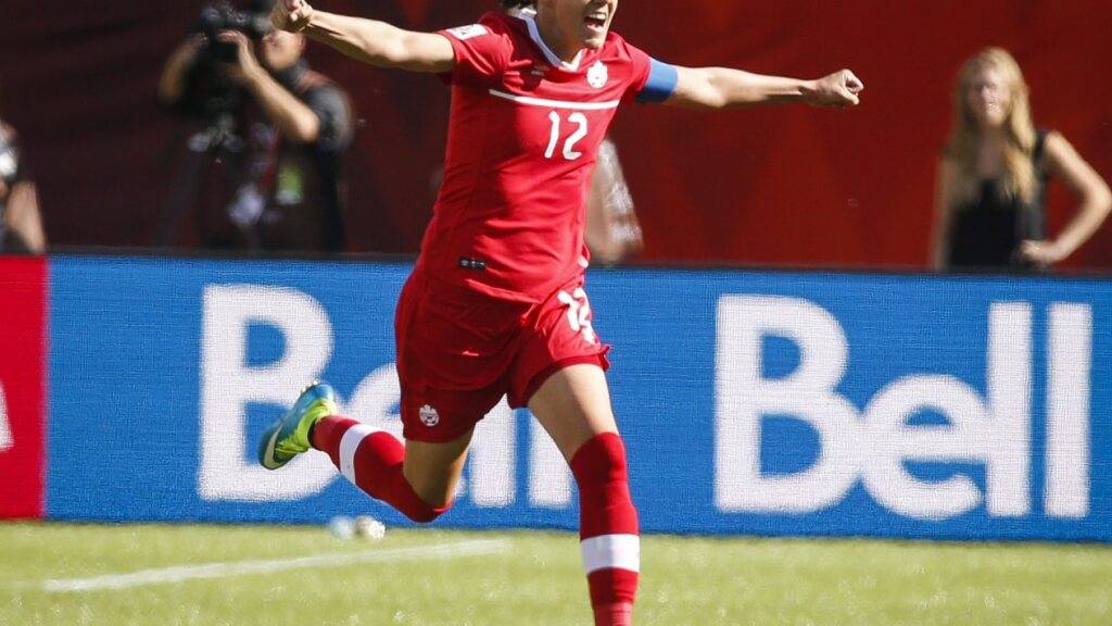 Christine Sinclair nach einem ihrer 190 Tore für Kanada