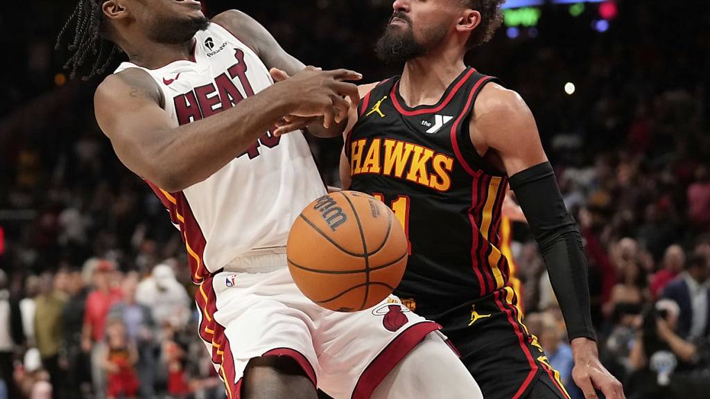 Trae Young (rechts) und die Atlanta Hawks verpassen zum zweiten Mal in Serie die Playoffs der NBA