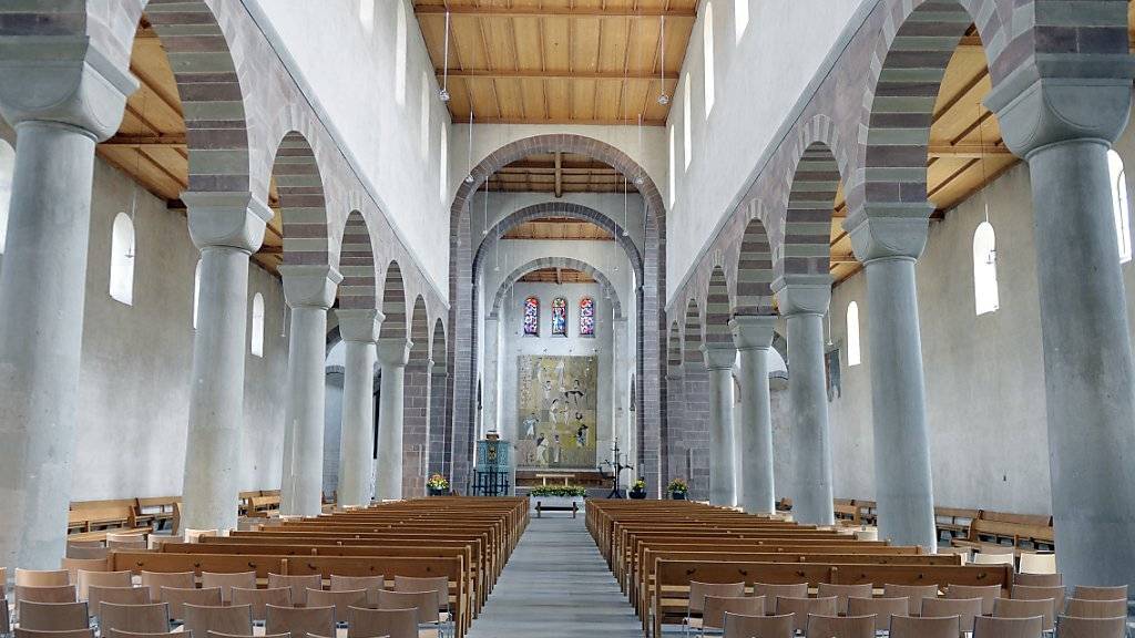 Leere Bänke: Immer mehr Schweizerinnen und Schweizer kehren der reformierten Kirche den Rücken. (Symbolbild)
