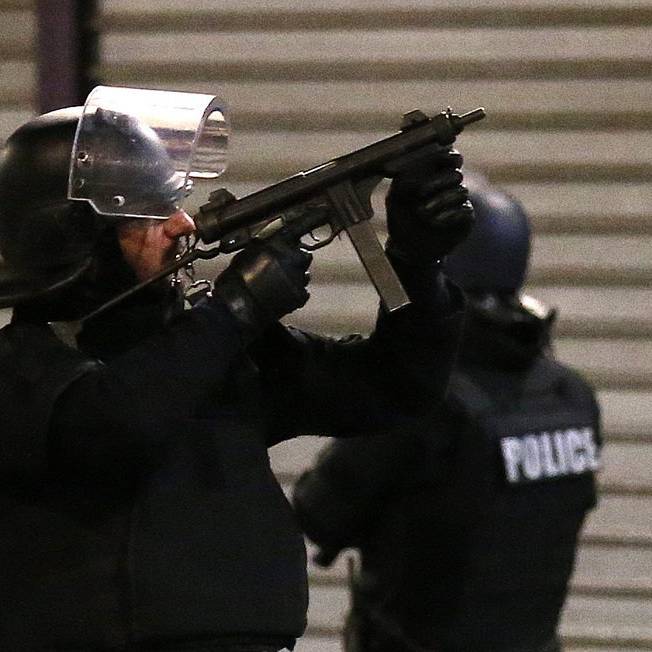 Terror in Paris: zwei Tote, sieben Verhaftete
