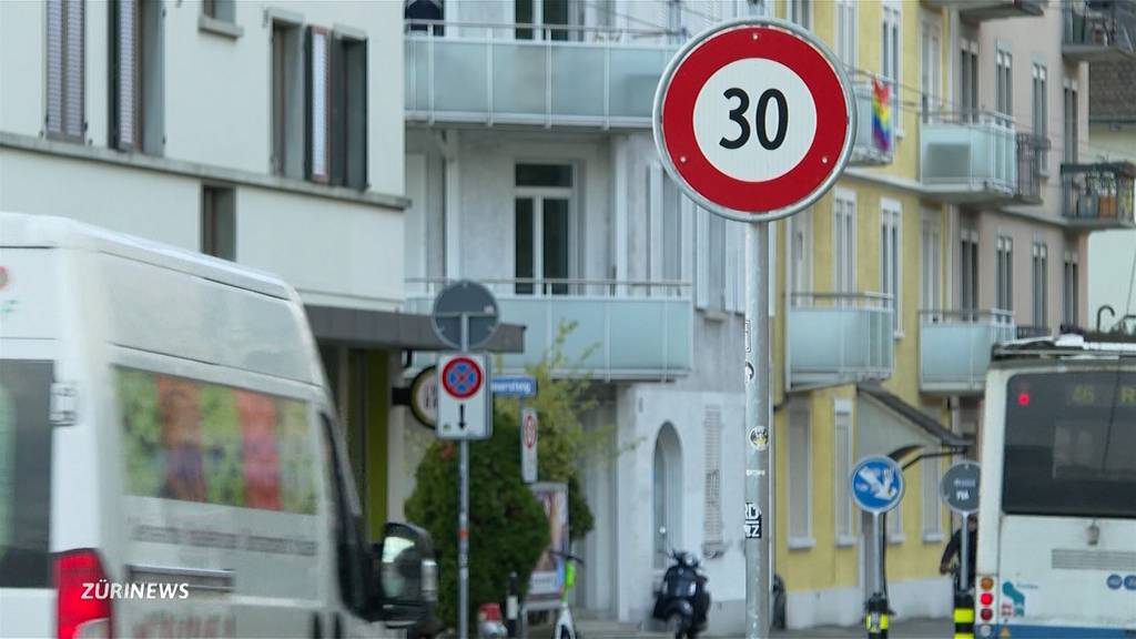 Die Gegner des Zürcher Verkehrsrichtplan lancieren Initiativen