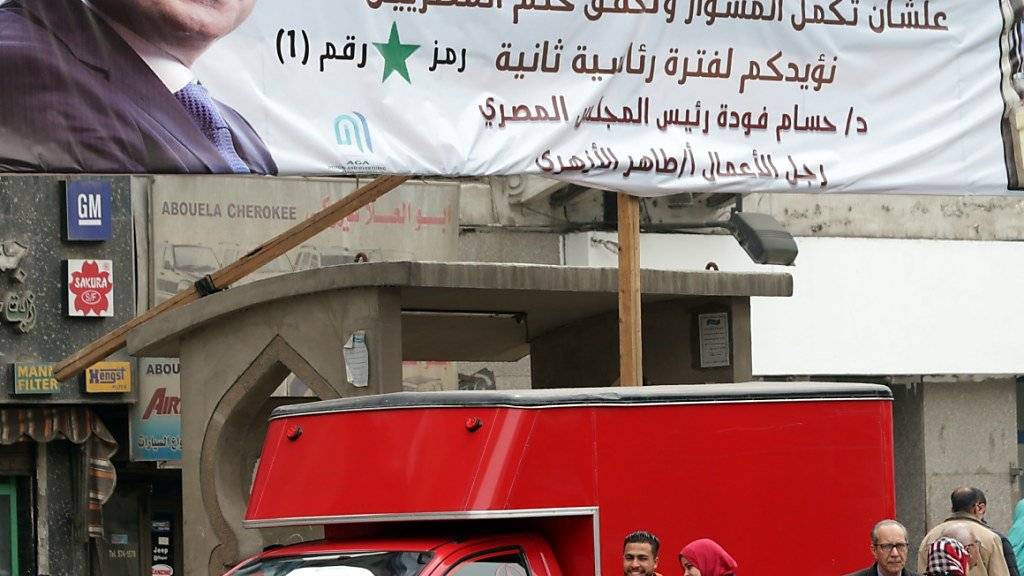 Knapp einen Monat vor der Präsidentenwahl in Ägypten hat der Wahlkampf offiziell begonnen. Die Wiederwahl von Amtsinhaber Al-Sisis gilt als sicher.