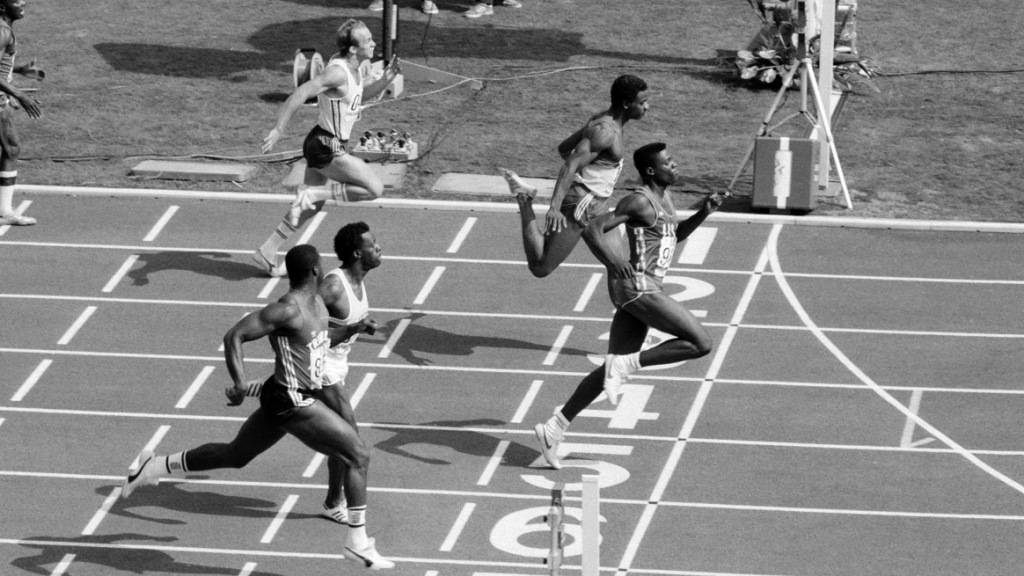 Hatte auch die Sprinter im Griff: Carl Lewis bei seinem 100-m-Sieg an den Olympischen Spielen 1984 in Los Angeles.