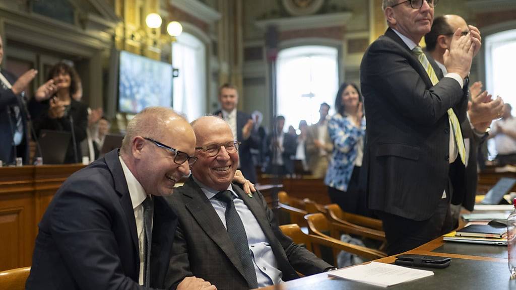 Die beiden scheidenden Regierungsräte Stefan Kölliker (SVP) und Fredy Fässler (SP) wurden am Mittwoch im Kantonsrat verabschiedet.
