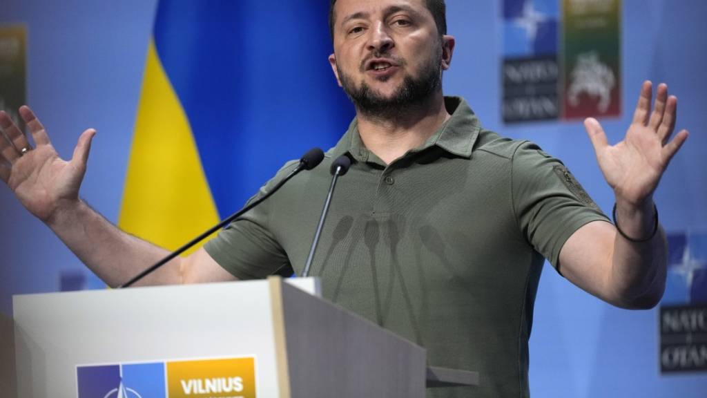 Wolodymyr Selenskyj am Rande des Nato-Gipfels in Vilnius. Foto: Pavel Golovkin/AP/dpa