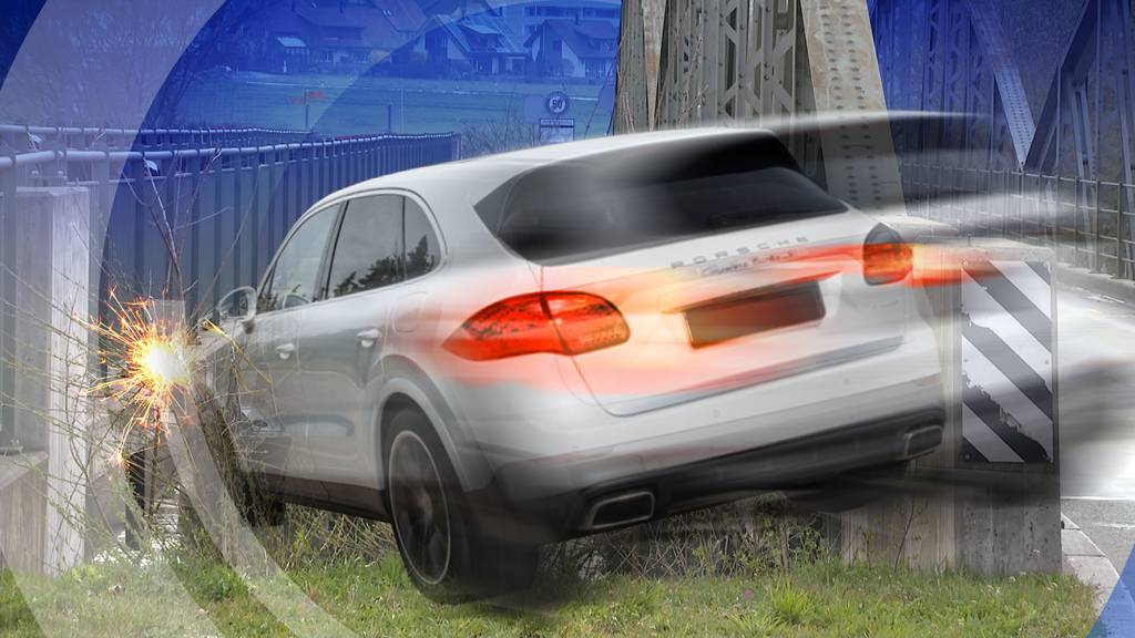 Betrunkener versenkt seinen Porsche in der Reuss