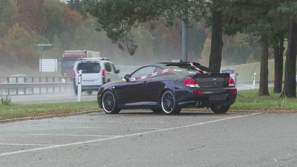 Geisterautos: Zwei heimatlose Fahrzeuge auf St.Galler Raststätte werfen Fragen auf