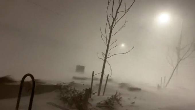 Sturm fordert bislang 28 Tote – Weihnachten in extremer Kälte