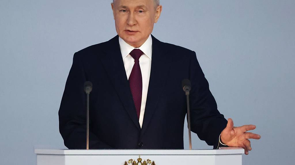 ARCHIV - Der russische Präsident Wladimir Putin will vor der Präsidentenwahl seine jährliche Rede zur Lage der Nation halten. Foto: Sergei Karpukhin/AP/dpa