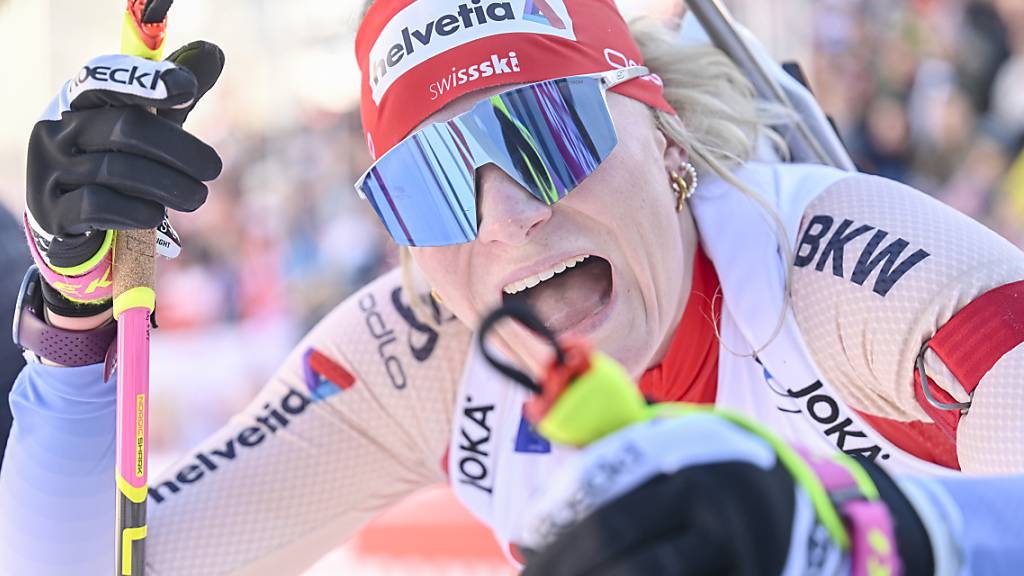 Bis auf die Ziellinie um die Medaille gekämpft: die Schweizer Schlussläuferin Amy Baserga