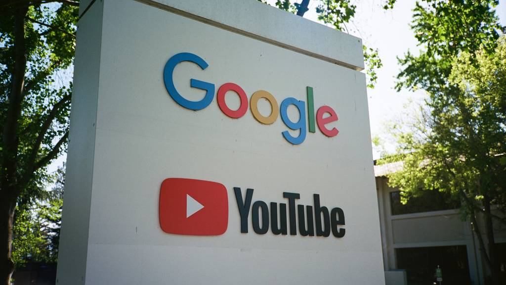 Google profitiert dank Youtube-Werbung weiter von Klimawandelleugnern.
