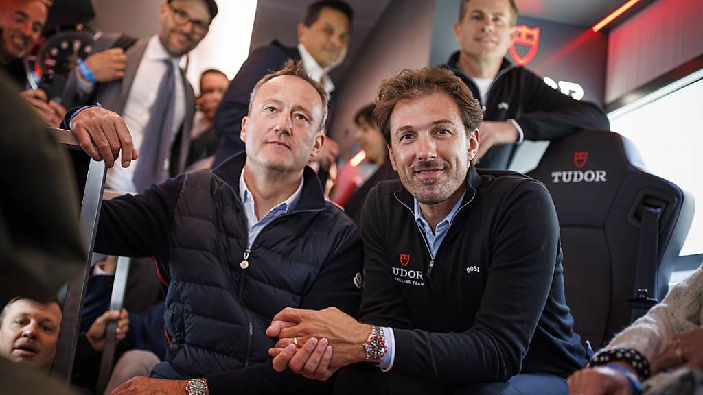 Das Team Tudor um Chef Fabian Cancellara (rechts) freut sich über die erstmalige Einladung zum Giro d'Italia