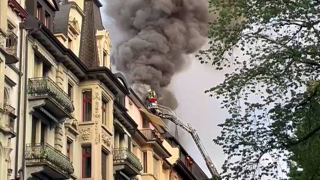 Grossbrand im Continental Park  - 60 Menschen evakuiert
