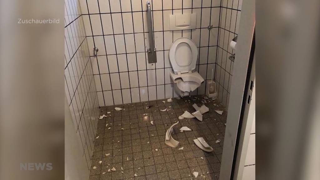 Zerstörungszwang? Unbekannte demolieren öffentliches WC in Steffisburg