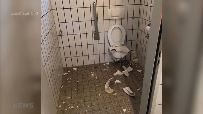 Zerstörungszwang? Unbekannte demolieren öffentliches WC in Steffisburg
