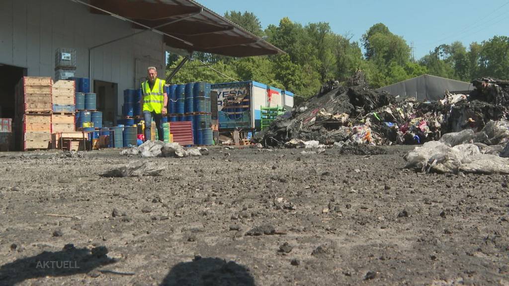 Batterien schuld? Nach dem Grossbrand spricht der Gschäftsführer vom Recyclinghof in Klingnau