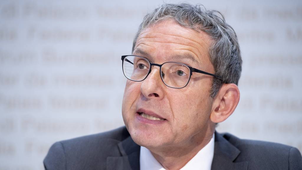 Aargauer Regierungsrat Urs Hofmann mit Applaus verabschiedet