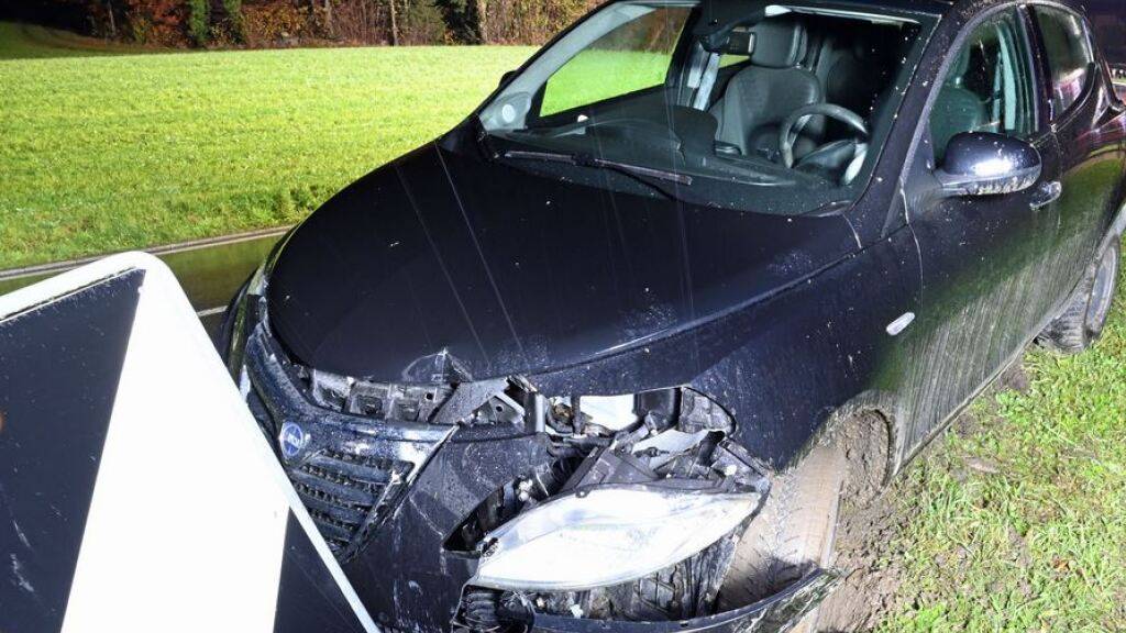 Die Lenkerin überstand den Unfall unverletzt.