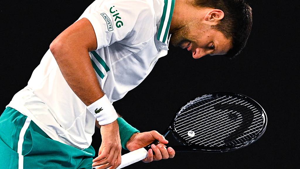 Novak Djokovic nicht hundertprozentig fit, aber weiter in Melbourne siegreich