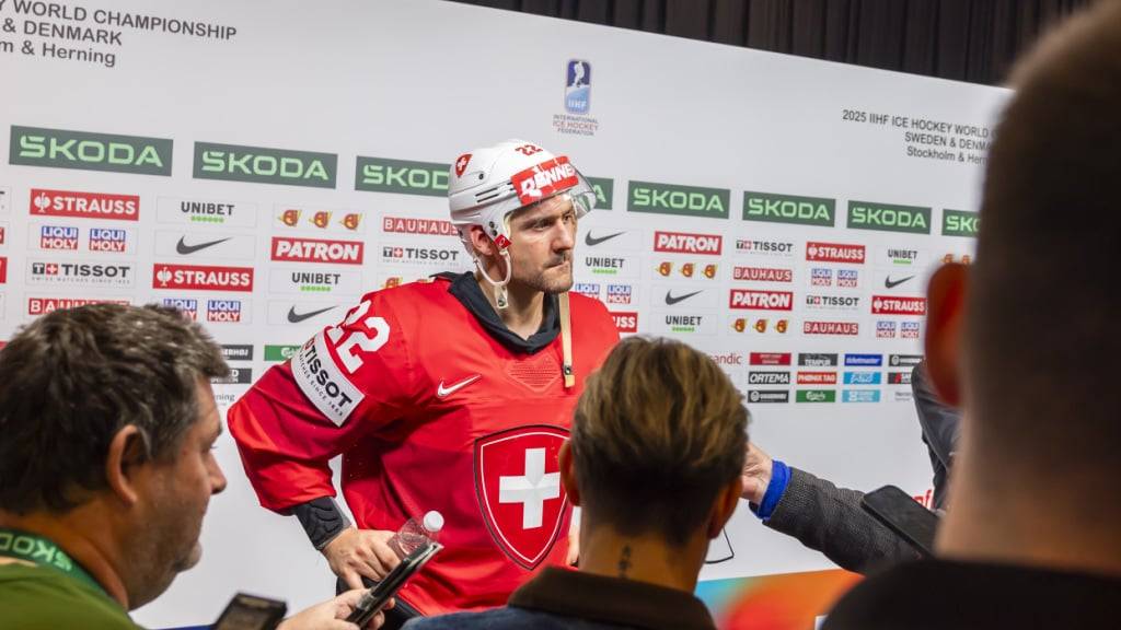 Lange Reise und dann ein Medienmarathon in Herning: Nino Niederreiter hat nach seinem Blitzeinsatz gegen Kasachstan aber Hunger auf mehr