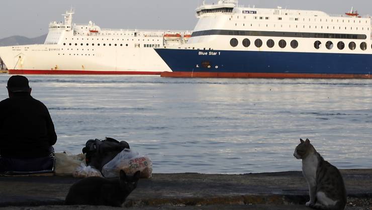 Griechenlands Fahren Bleiben Wegen Des Streiks In Den Hafen Ausland Badener blatt