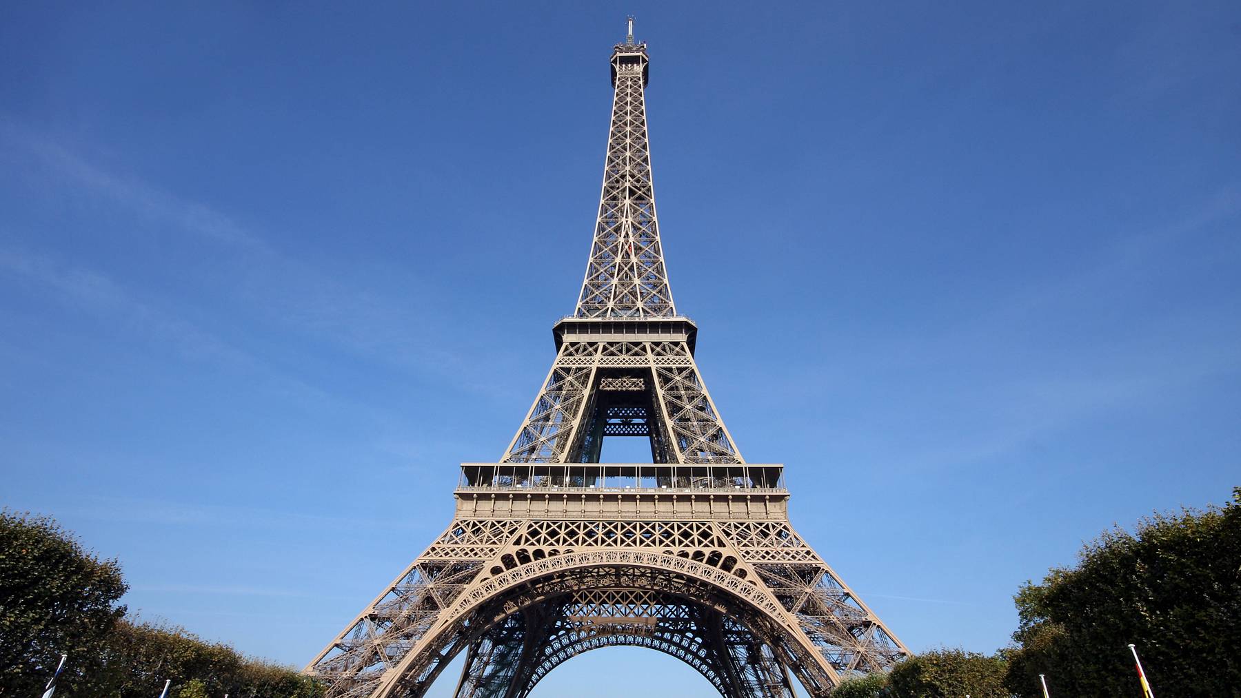 Aufgrund einer Bombendrohung kann der Eiffelturm aktuell nicht besucht werden.