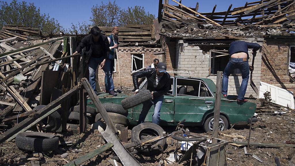 Zerstörung nach einem russischen Luftangriff in der Oblast Donezk in der Ostukraine.